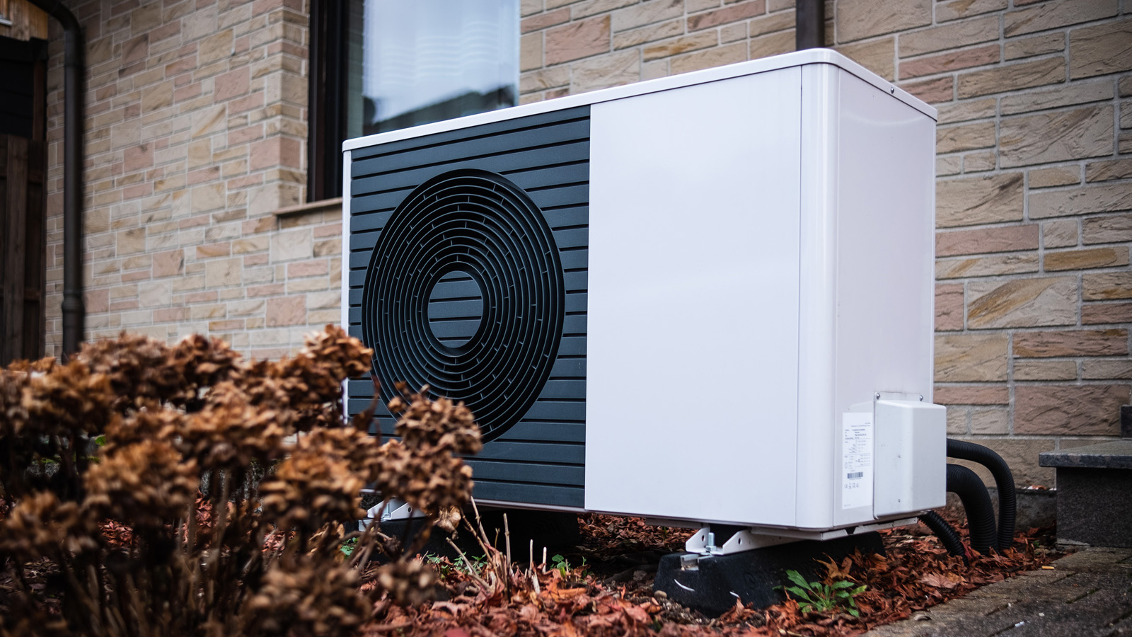 Air source heat pump